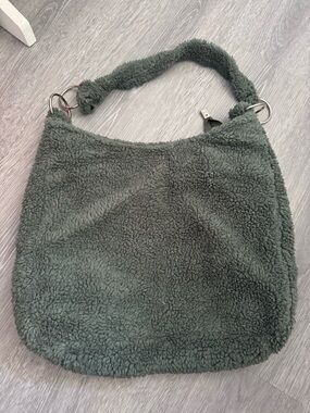 Cozy Sherpa Shoulder Bag in Forest Green